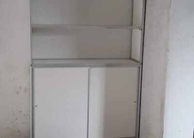 Scaffali in metallo per garage e organizzazione spazi realizzati da Fratelli Amodio a Cologno Monzese e Milano.